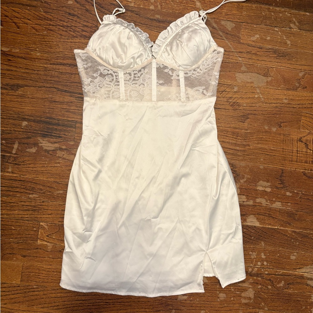 Selfie Leslie White Lace Wedding Dress - Picture 5 of 5